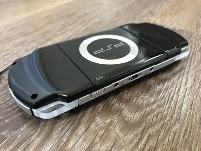 PSP neuve scellé+40 jeux