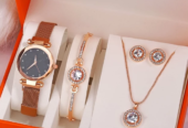 Des belles montres des femmes disponible très jolie