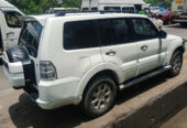 MITSUBISHI PAJERO 2011