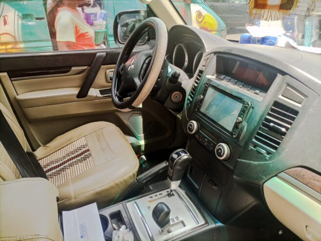 MITSUBISHI PAJERO 2011
