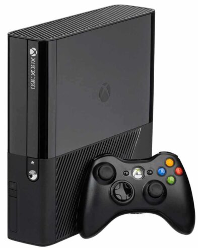 Xbox 360 E cracker 20 jeux deux manettes avec accessoires
