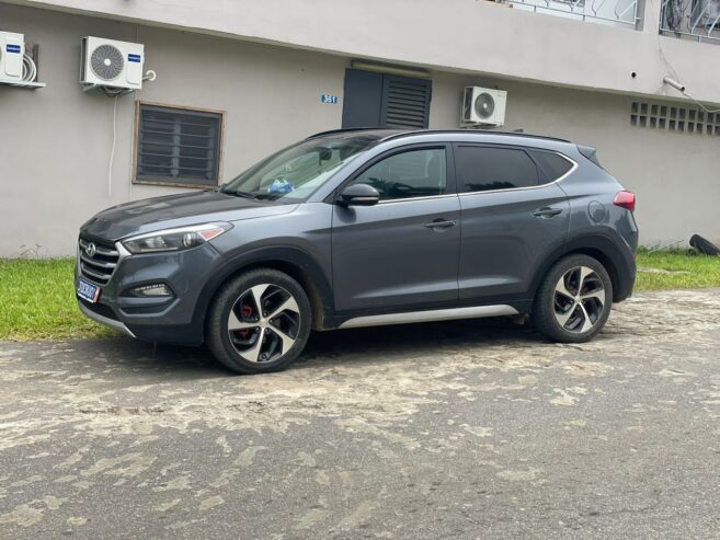 *HYUNDAI TUCSON limited 1.6T*