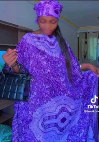 Chic boubou avec foulard disponible