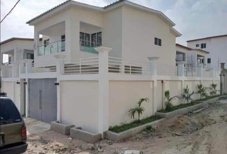 Coquette duplex 4p livré fini à angre