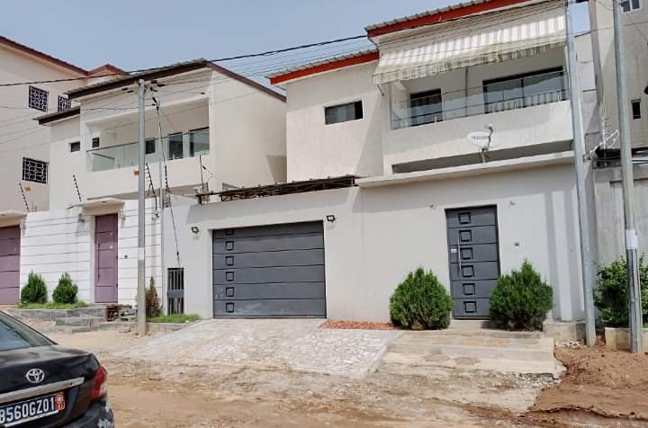 Coquette duplex 4p livré fini à angre