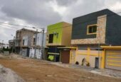 Coquette duplex avec préau à angre