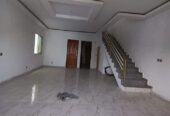 Coquette duplex avec préau à angre