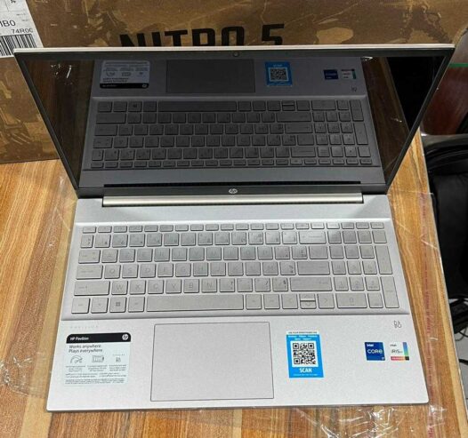 PC Hp Pavillon Laptop 15-eg0xxx Core i7 11th • Intel(R) Core