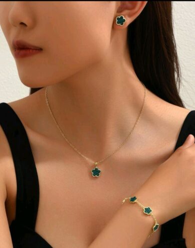 Complet Chaine + Bracelet + Boucles