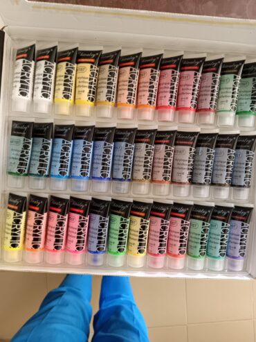 Peinture acrylique 36 tubes de 20ml