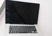 MACBOOK PRO MI 2010 CORE I5 4GO DE RAM DISQUE DUR 500GO