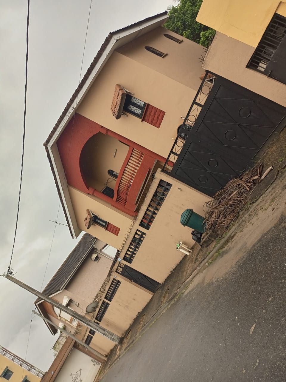 ANGRÉ 8 EM TRANCHE LOCATION D’UNE VILLA DUPLEX DE 5 PIECES P