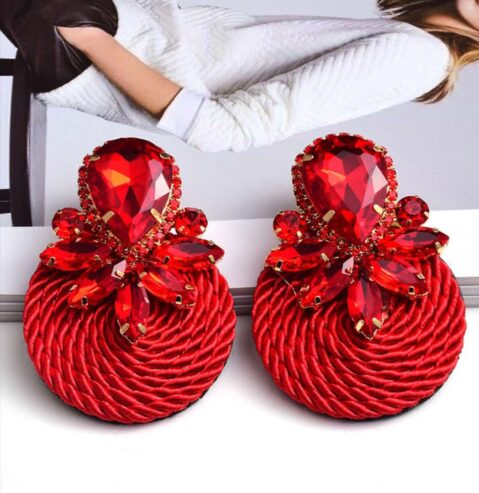 Jolies boucles d’oreilles disponible