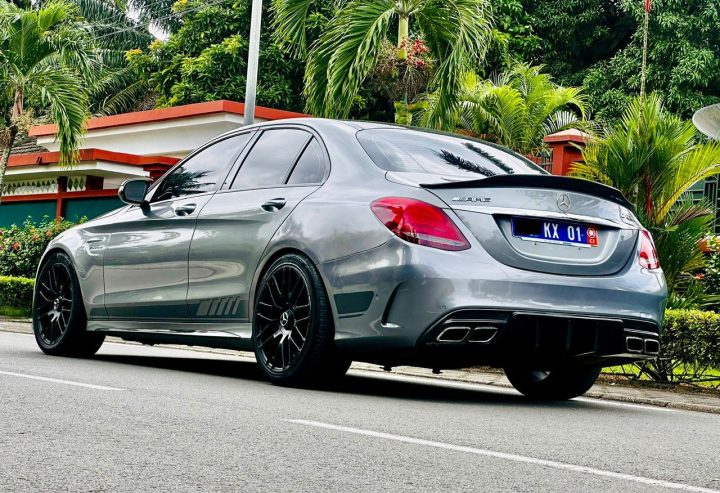 0747943092 Mercedes Benz AMG c63s