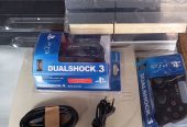 PS3 slim +20 jeux et 2 manettes