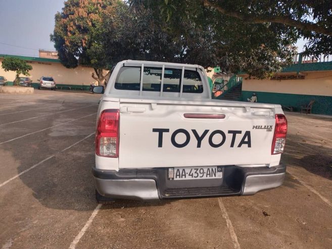 Toyota Hilux en vente